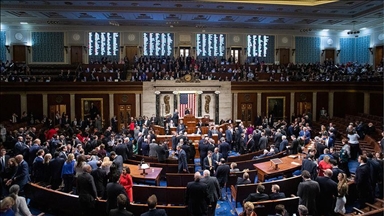 Senati amerikan miraton projektligjin e Republikanëve për uljen e taksave dhe shpenzimet