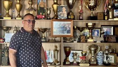 Yağlı güreş efsanesi Ahmet Taşçı, "ahlı kemer" için başpehlivan Zeybek'e helallik verdi
