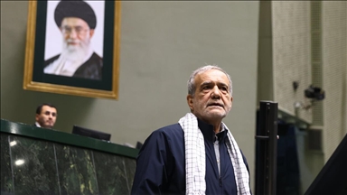 Presidenti iranian njofton pezullimin e bashkëpunimit me IAEA-në