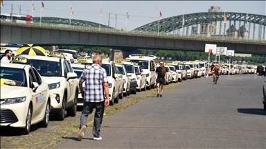  Таксистите во Германија протестираат поради компаниите што нудат превоз преку апликации