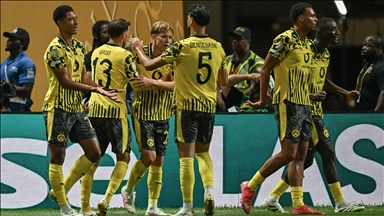 قدم.. الغيني غيراسي يقود دورتموند إلى ربع نهائي مونديال الأندية