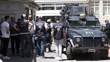 Hazreti Muhammed'in karikatür çizimini yayımlayan dergiye yönelik soruşturmada 4 şüpheli tutuklandı