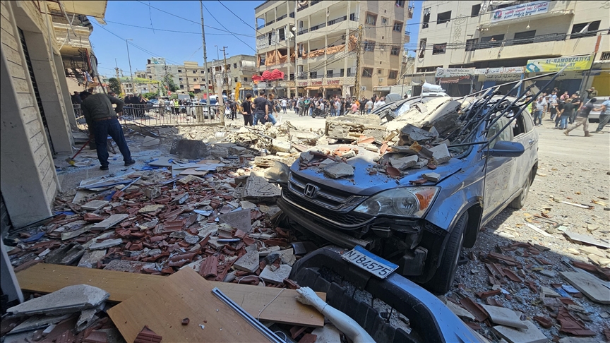 Israeli army launches new airstrikes in southern Lebanon