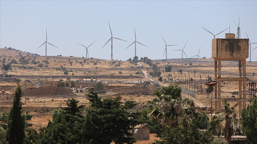 İsrail ordusu, Suriye'nin Kuneytra kentinde sivillere ait 15 evi yıktı