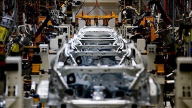 Russia’s new car sales down 27% in H1