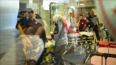 Gazze'den tedavi için Türkiye'ye 4 yaralı getirildi