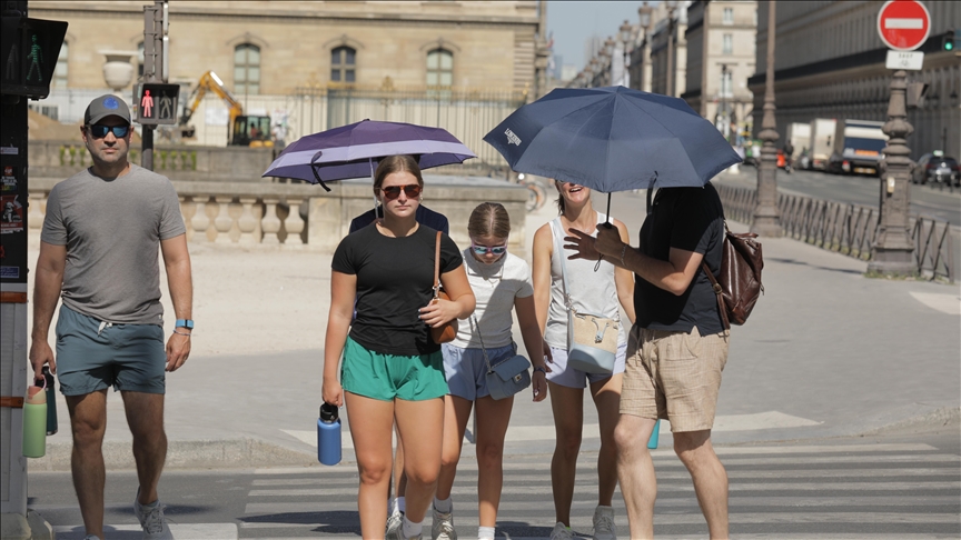 France/Canicule : 14 départements maintenus en vigilance orange vendredi