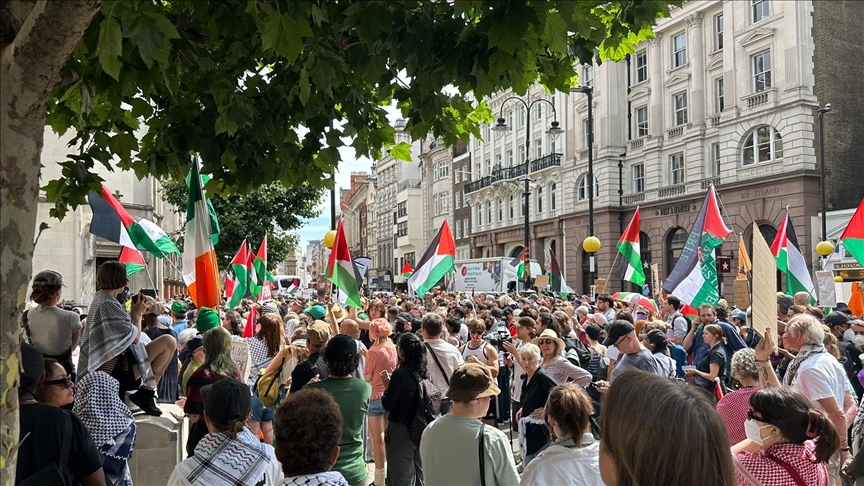 بريطانيا.. مظاهرة رفضا لتصنيف جماعة تدعم فلسطين "إرهابية"