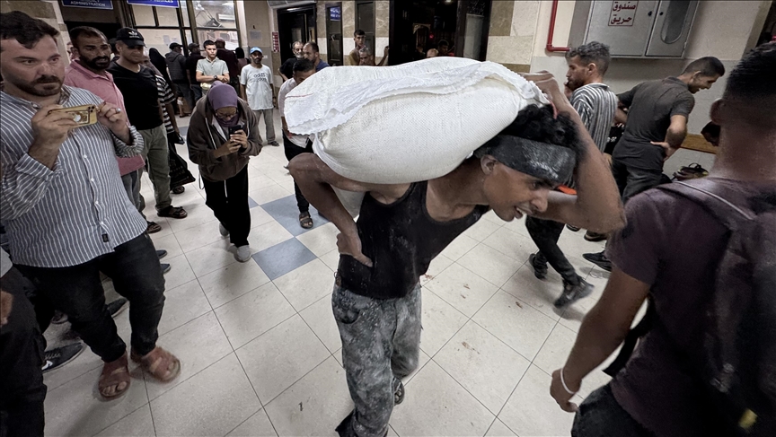 Palestinezët në Gaza rrezikojnë jetën për të arritur ndihmën e paktë humanitare mes sulmeve izraelite