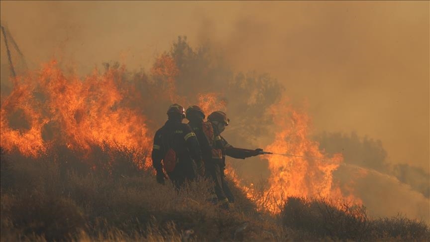 Proglašeno vanredno stanje nakon razornog požara na otoku Krit