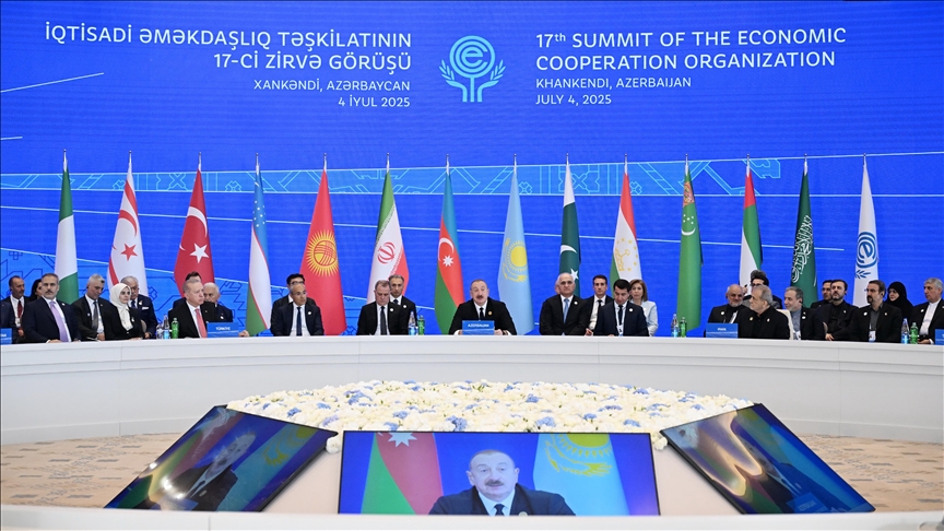 Turkish president meets counterparts at Economic Cooperation Organization summit in Azerbaijan