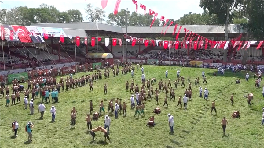 Yağlı güreşin ruhunu yansıtan seremoni: "Peşrev"