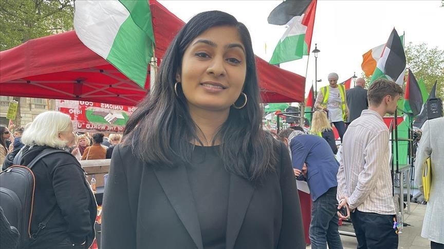 Zarah Sultana resigns from Labour to co-found new party with Jeremy Corbyn