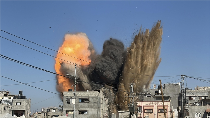 Israël ordonne des évacuations massives à Khan Younès alors que les bombardements s’intensifient