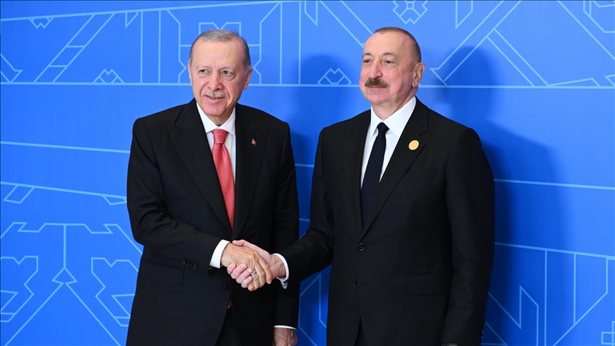 الرئيس أردوغان يلتقي نظيره الأذربيجاني