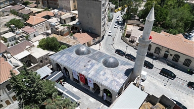 Depremde zarar gören 3 asırlık Kilis Çalık Camisi restorasyon sonrası ibadete açıldı