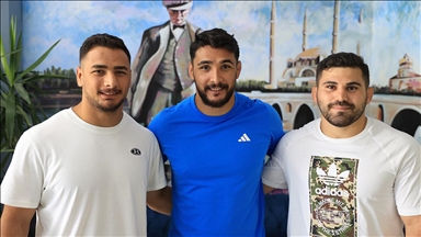 Kırkpınar'da "aile boyu" kol bağlıyorlar