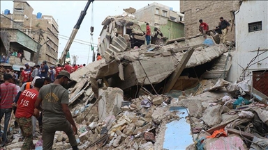 Building collapse in Pakistan kills 15