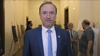 Srebrenitsalı doktor Pilav, soykırımda daha fazla hayat kurtarmanın mücadelesini anlattı