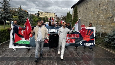 Erzurum'da hekim ve sağlıkçılar 86 haftadır Gazze için yürüyor