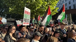 Policia britanike arreston protestues pasi hyn në fuqi ndalimi i grupit "Palestine Action"