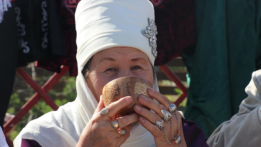 Kazakistan  rritet interesimi për pijen tradicionale kumis