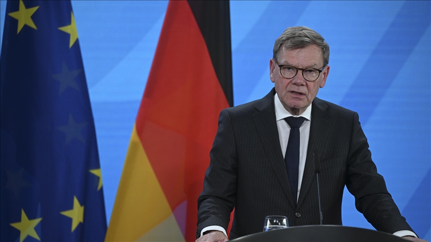 German foreign minister defends controls at Polish, Czech borders