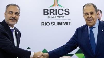 فيدان يلتقي غوتيريش على هامش قمة بريكس