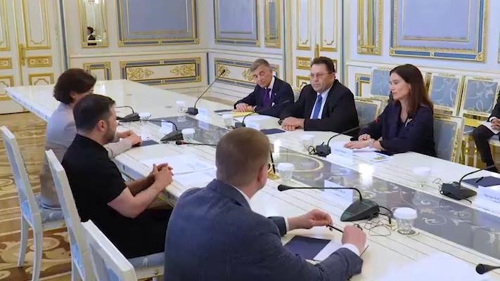 Швейцария выделяет Украине 5 млрд франков на восстановление страны