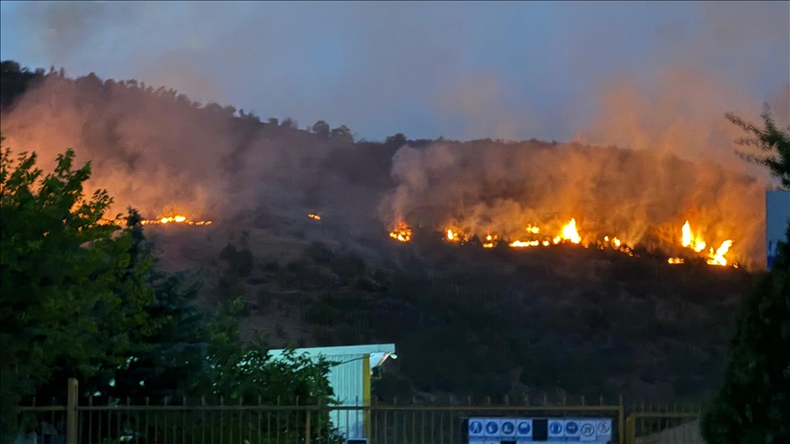 Shkup, gjendet trupi i një personi dhe bagëti të djegura pasi një stallë është përfshirë nga zjarri