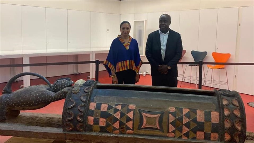 France : L’Assemblée nationale approuve la restitution du tambour parleur Djidji Ayôkwé à la Côte d’Ivoire