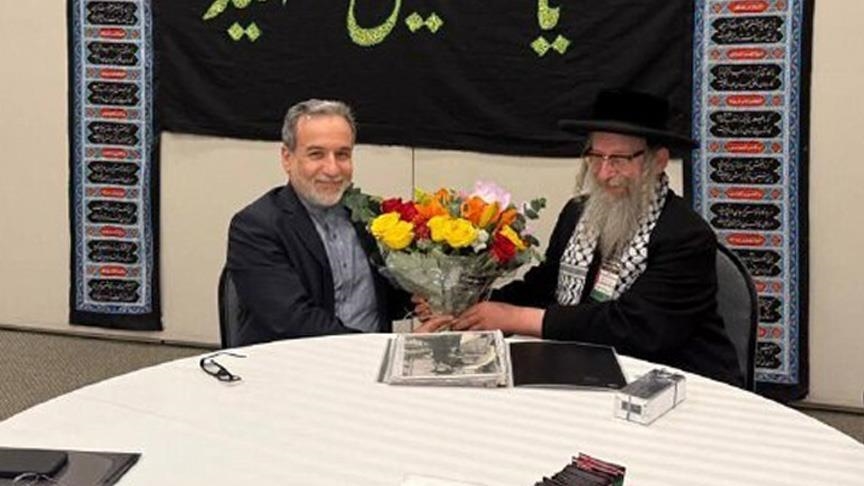 منع ناشط يهودي من دخول إسرائيل إثر لقائه وزير خارجية إيران 