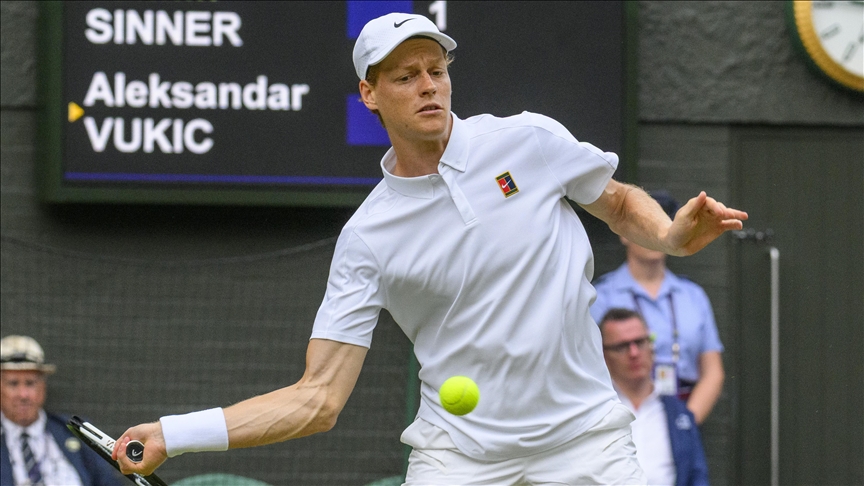 Tek erkeklerde dünya 1 numarası Sinner, Wimbledon'da çeyrek finale çıktı