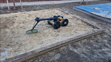 Turkish defense firms unveil joint anti-mine robot at international defense fair in Istanbul