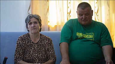Srebrenitsa soykırımında öldürülen annesini 30 yıl sonra toprağa verecek