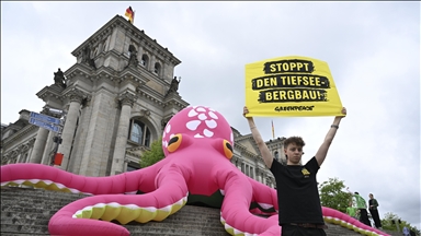 Gjermani, "Greenpeace" proteston kundër minierave në det të thellë