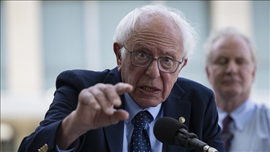 ABD'li Senatör Sanders, İsrail'in Filistin'e saldırılarını "barbarca" olarak nitelendirdi