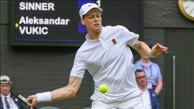 Tek erkeklerde dünya 1 numarası Sinner, Wimbledon'da çeyrek finale çıktı
