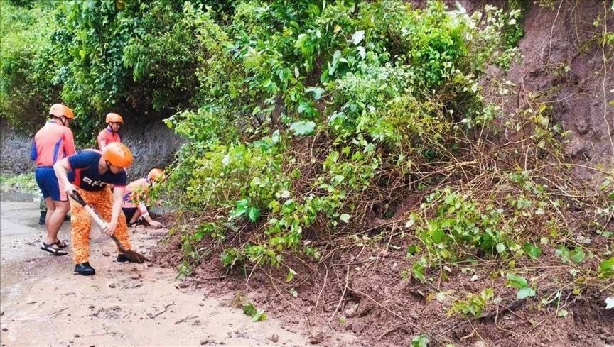 18 missing after landslides hit China-Nepal border port: Reports