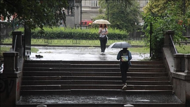 Аеродромот во Белград затворен поради силна бура, дојдовните летови пренасочени
