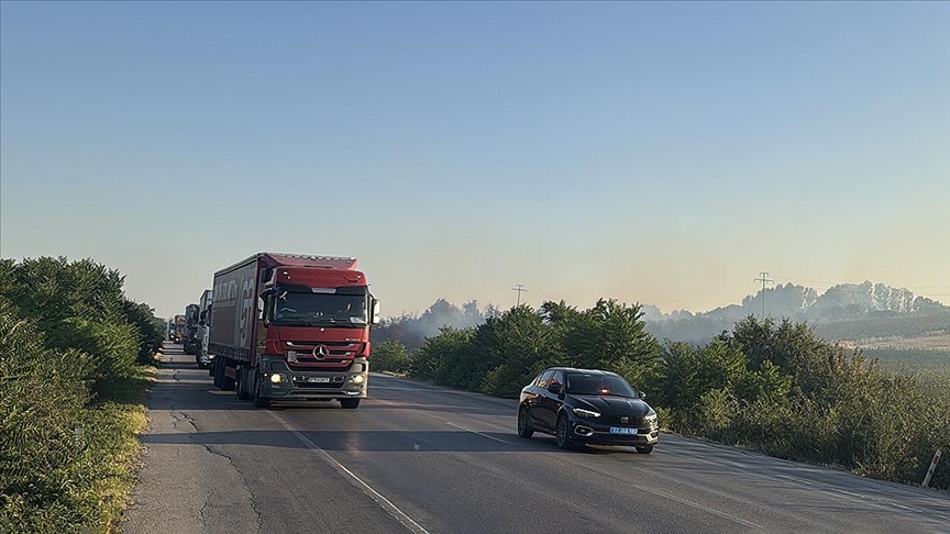 Edirne'de yangın nedeniyle kapanan Hamzabeyli Sınır Kapısı kara yolu trafiğe açıldı