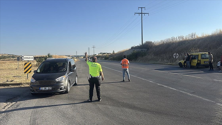 Edirne'de Korkutan Yangın: Hamzabeyli Sınır Kapısı'na Giden Yol Ulaşıma Kapalı!