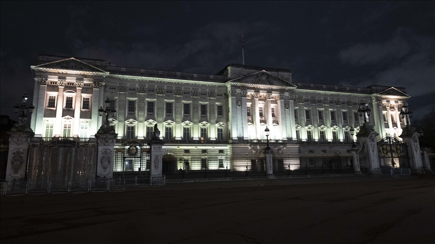 UK regulator fines Monzo after accepting fake addresses like Buckingham Palace