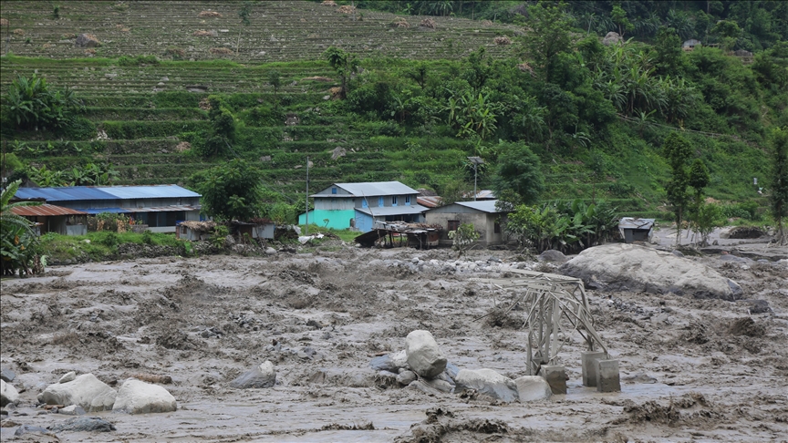 Heavy rain, extreme heat battle Asia