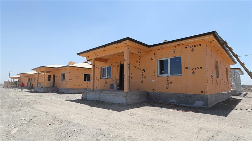 Hatay Antakya'da 607 kırsal afet konutunun yapımı sürüyor