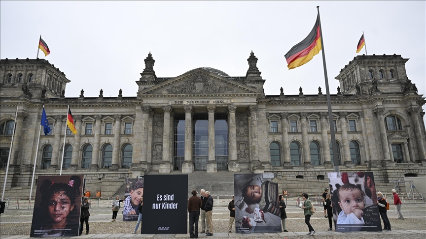 Giant portraits of Gaza's children displayed in front of German parliament