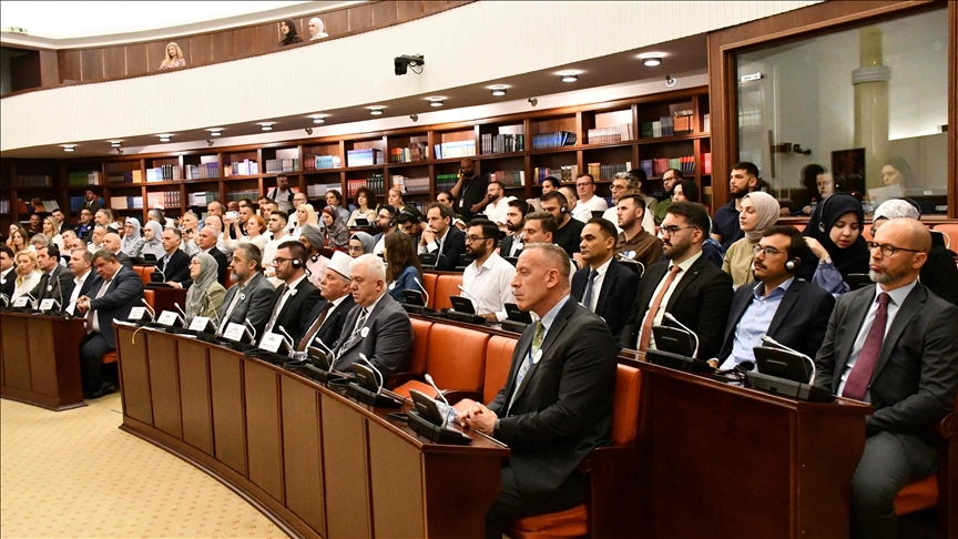 Mbledhje përkujtimore në Parlamentin e Maqedonisë së Veriut me rastin e 30 vjetorit të gjenocidit në Srebrenicë