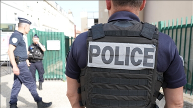 Fransa'da mali polis, aşırı sağcı Ulusal Birlik Partisinin merkezinde arama yapıyor