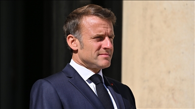 Macron urges UK, France to catch up with US, China, limit dependency