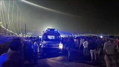 Bridge collapse in western India kills 9, authorities say